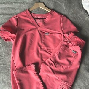 FIGS pink scrub set (desert rose), XS/XSP